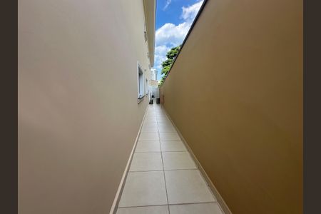 Casa de condomínio à venda com 450m², 4 quartos e 5 vagas Casa de condomínio à venda com 450m², 4 quartos e 5 vagasQuintal