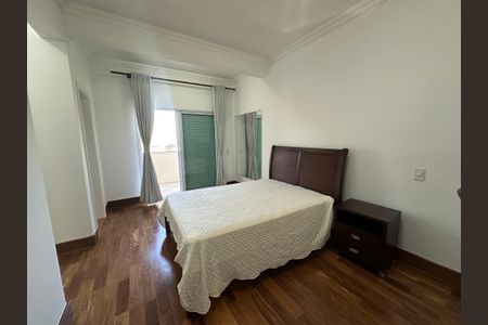 Casa de condomínio à venda com 450m², 4 quartos e 5 vagas Casa de condomínio à venda com 450m², 4 quartos e 5 vagasSuíte 1