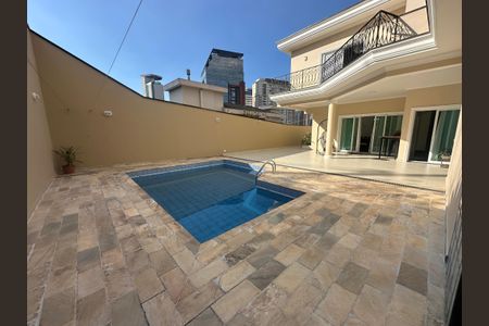 Casa de condomínio à venda com 450m², 4 quartos e 5 vagas Casa de condomínio à venda com 450m², 4 quartos e 5 vagasPiscina
