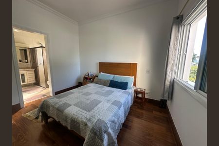 Casa de condomínio à venda com 450m², 4 quartos e 5 vagas Casa de condomínio à venda com 450m², 4 quartos e 5 vagasSuíte 2