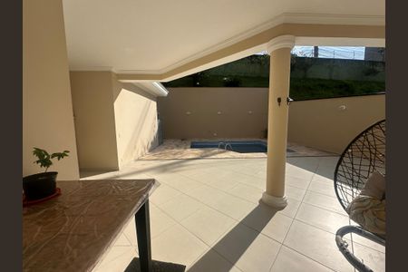 Casa de condomínio à venda com 450m², 4 quartos e 5 vagas Casa de condomínio à venda com 450m², 4 quartos e 5 vagasChurrasqueira