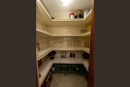 Casa de condomínio à venda com 682m², 5 quartos e 6 vagasCozinha