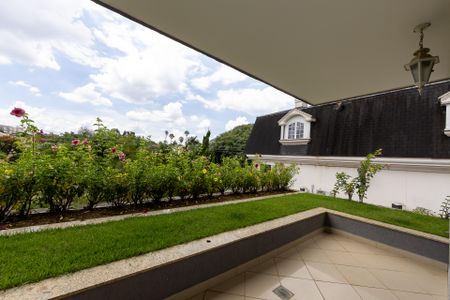 Casa de condomínio à venda com 682m², 5 quartos e 6 vagasVaranda Suíte 4