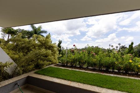 Casa de condomínio à venda com 682m², 5 quartos e 6 vagasVaranda Suíte 4