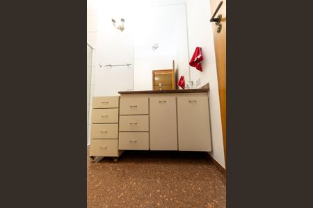 Casa de condomínio à venda com 682m², 5 quartos e 6 vagasBanheiro Suíte 3