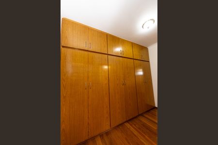 Casa de condomínio à venda com 682m², 5 quartos e 6 vagasSuíte 3