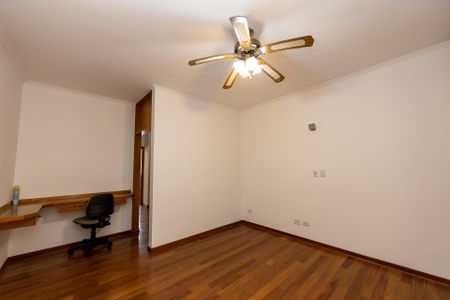 Casa de condomínio à venda com 682m², 5 quartos e 6 vagasSuíte 2