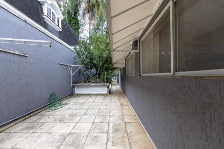 Casa de condomínio à venda com 682m², 5 quartos e 6 vagasÁrea comum