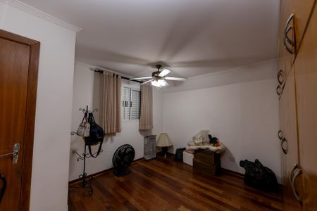 Casa de condomínio à venda com 682m², 5 quartos e 6 vagasÁrea de Serviço