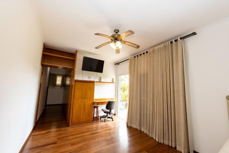 Casa de condomínio à venda com 682m², 5 quartos e 6 vagasSuite 4