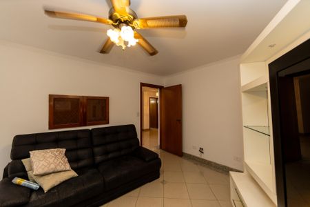 Casa de condomínio à venda com 682m², 5 quartos e 6 vagasSala 1