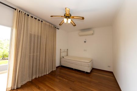 Casa de condomínio à venda com 682m², 5 quartos e 6 vagasSuite 4