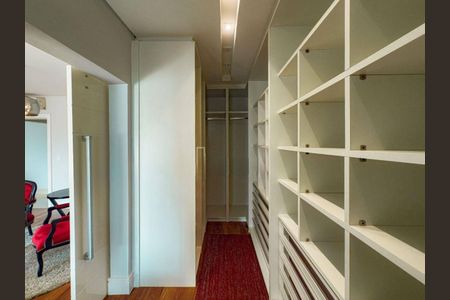 Casa à venda com 504m², 4 quartos e 4 vagas