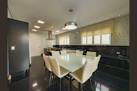 Casa à venda com 504m², 4 quartos e 4 vagas