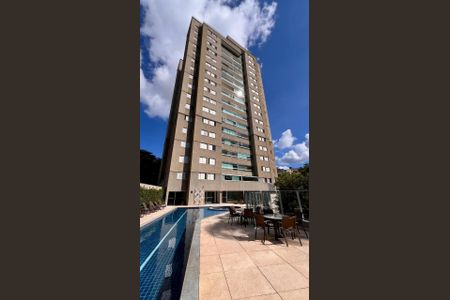 Apartamento à venda com 105m², 4 quartos e 2 vagasFachada