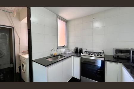 Apartamento à venda com 105m², 4 quartos e 2 vagasCozinha