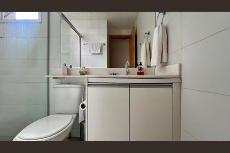 Apartamento à venda com 105m², 4 quartos e 2 vagasbanho