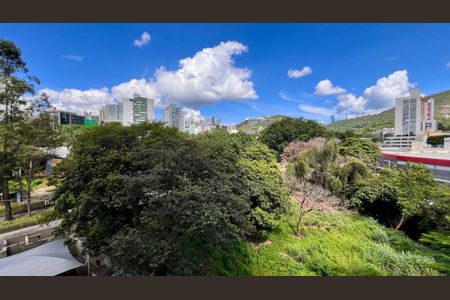 Vista de apartamento à venda com 4 quartos, 105m² em Estoril, Belo Horizonte