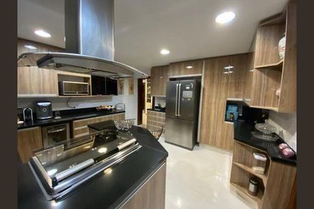 Casa de condomínio à venda com 300m², 4 quartos e 4 vagas