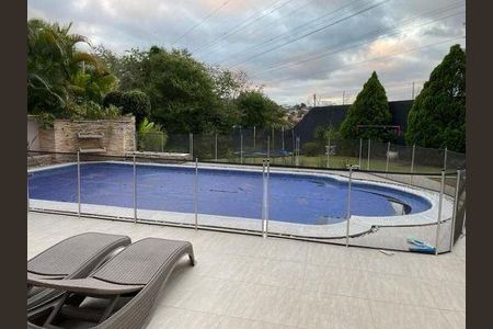 Casa de condomínio à venda com 300m², 4 quartos e 4 vagas