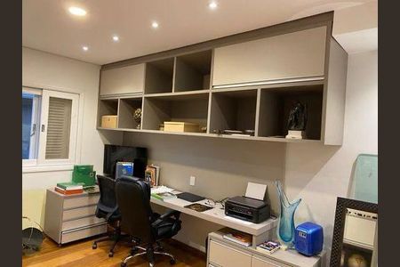 Casa de condomínio à venda com 300m², 4 quartos e 4 vagas