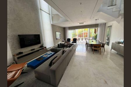 Casa à venda com 4 quartos, 425m² em Tamboré, Santana de Parnaíba