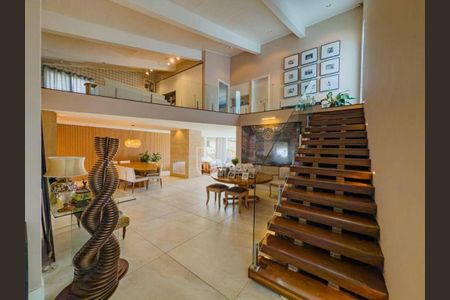 Casa à venda com 600m², 4 quartos e 4 vagas