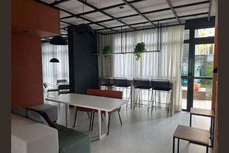 Apartamento à venda com 2 quartos, 40m² em Campo Belo, São Paulo