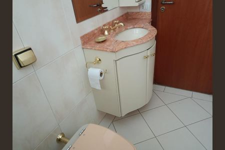 Apartamento à venda com 103m², 3 quartos e 1 vagaBANHEIRO