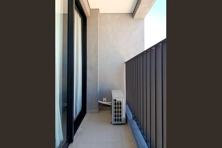 Varanda de kitnet/studio à venda com 1 quarto, 24m² em Vila Madalena, São Paulo