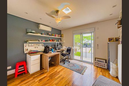 Casa à venda com 297m², 4 quartos e 4 vagas