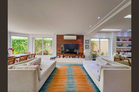 Casa à venda com 297m², 4 quartos e 4 vagas