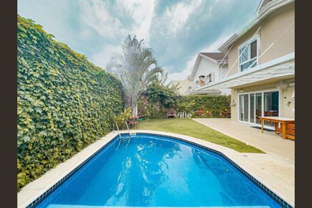 Casa à venda com 297m², 4 quartos e 4 vagas
