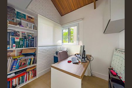 Casa à venda com 297m², 4 quartos e 4 vagas