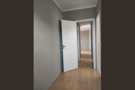 Apartamento à venda com 3 quartos, 68m² em Jardim Tupanci, Barueri
