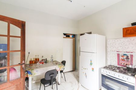 Casa à venda com 80m², 2 quartos e 3 vagas Casa à venda com 80m², 2 quartos e 3 vagasCozinha