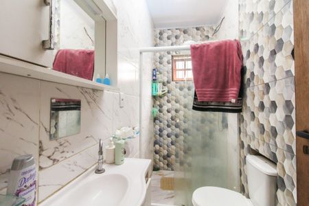 Casa à venda com 80m², 2 quartos e 3 vagas Casa à venda com 80m², 2 quartos e 3 vagasBanheiro