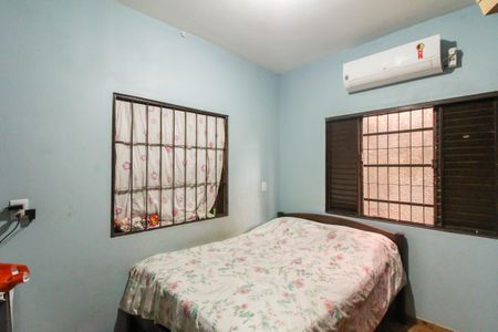 Quarto 2 de casa à venda com 2 quartos, 80m² em Olaria, Canoas