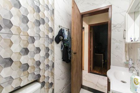 Casa à venda com 80m², 2 quartos e 3 vagas Casa à venda com 80m², 2 quartos e 3 vagasBanheiro