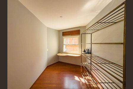 Casa à venda com 350m², 3 quartos e 4 vagas