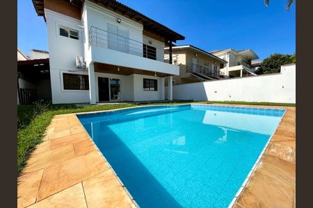 Casa de condomínio à venda com 320m², 4 quartos e 4 vagas