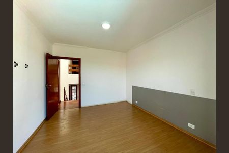Casa de condomínio à venda com 320m², 4 quartos e 4 vagas