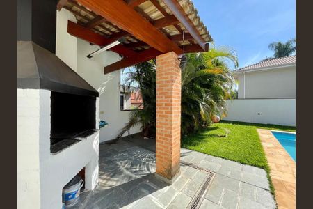 Casa de condomínio à venda com 320m², 4 quartos e 4 vagas
