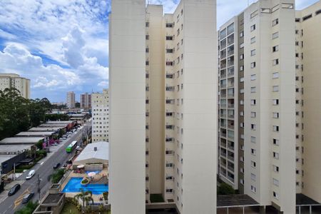 Apartamento para alugar com 68m², 3 quartos e sem vagaVista - Sacada