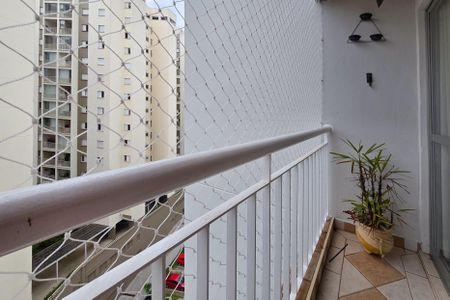 Apartamento para alugar com 68m², 3 quartos e sem vagaSacada