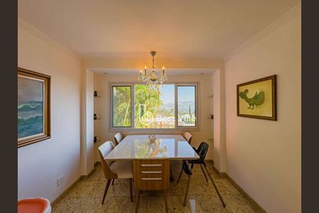 Casa à venda com 5 quartos, 400m² em  Alphaville, Santana de Parnaíba