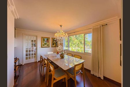 Casa à venda com 5 quartos, 400m² em  Alphaville, Santana de Parnaíba