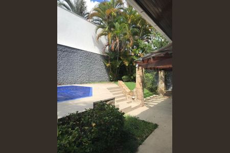 Casa de condomínio à venda com 448m², 4 quartos e 2 vagas