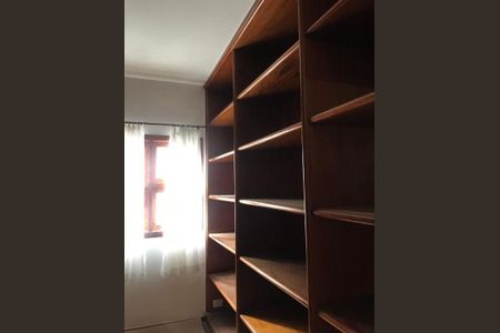 Casa de condomínio à venda com 448m², 4 quartos e 2 vagas