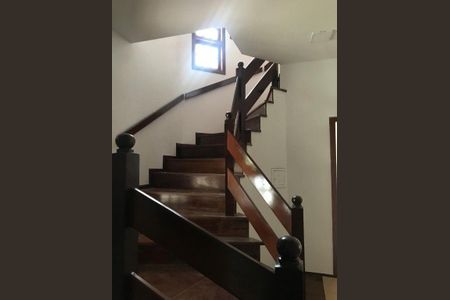 Casa de condomínio à venda com 448m², 4 quartos e 2 vagas